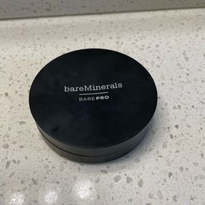 bareMinerals - BAREPRO Powder Foundation